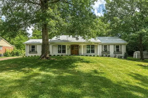 1018 Parkwatch Dr, Ballwin, MO 63011