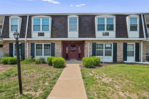 808 Dumont Pl #A, Saint Louis, MO 63125