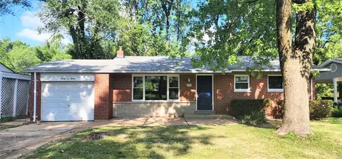 2215 Entity Ave, Saint Louis, MO 63114