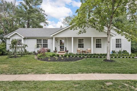 16229 Windfall Ridge Dr, Chesterfield, MO 63005