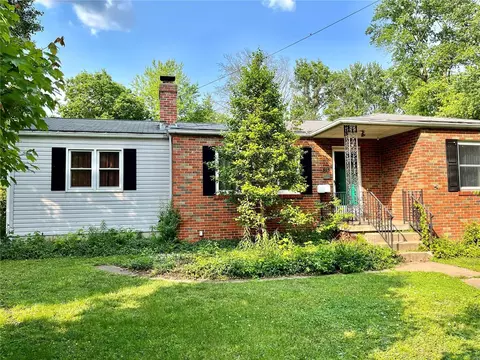 525 Saint Marie St, Florissant, MO 63031