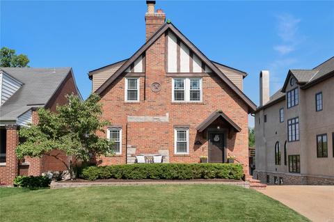 1247 Arch Ter, Richmond Heights, MO 63117