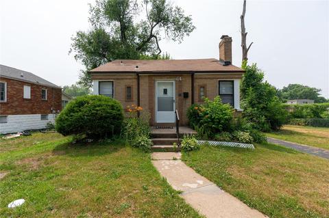 213 Henquin Dr, Ferguson, MO 63135