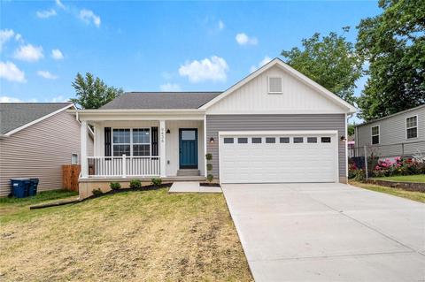 9436 Echo Ln, Saint Louis, MO 63114