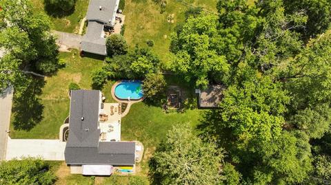 440 Essen Ln, Ballwin, MO 63021 photo 2