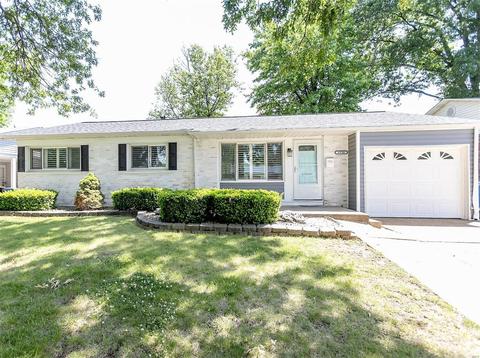 4830 Mohegan Dr, Saint Louis, MO 63123