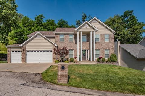 1101 Dogwood Ln, Ballwin, MO 63021
