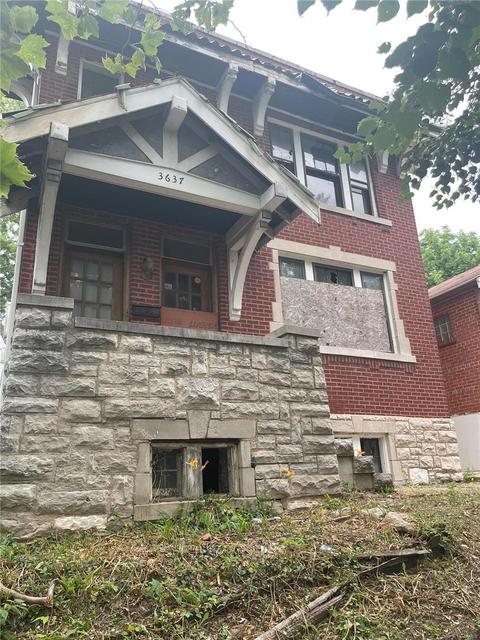 3637 Montana St, Saint Louis, MO 63116