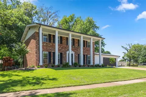 5023 Flamewood Dr, Saint Louis, MO 63129