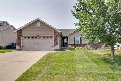 136 Prairie Bluffs Dr, Wentzville, MO 63385
