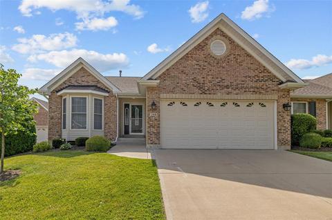 266 Crystal Ridge Dr, O'fallon, MO 63366