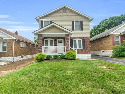 8756 Brentwood Pl, Saint Louis, MO 63144