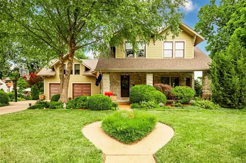 314 Altus Pl, Kirkwood, MO 63122