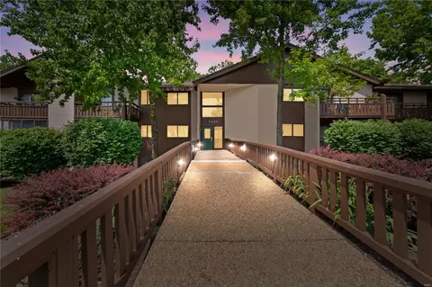 1410 Heritage #107, Saint Charles, MO 63303