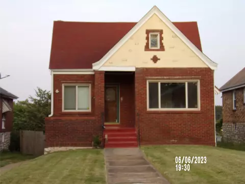 8508 Drury Ln, Saint Louis, MO 63147