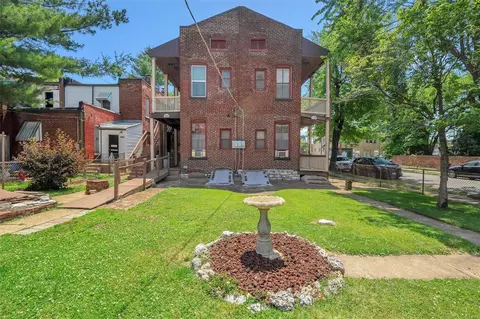 7227 Pennsylvania Ave, Saint Louis, MO 63111