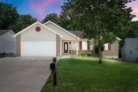 1538 Athens Dr, Saint Peters, MO 63376