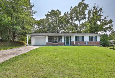 1000 Tempo Dr, Saint Louis, MO 63146