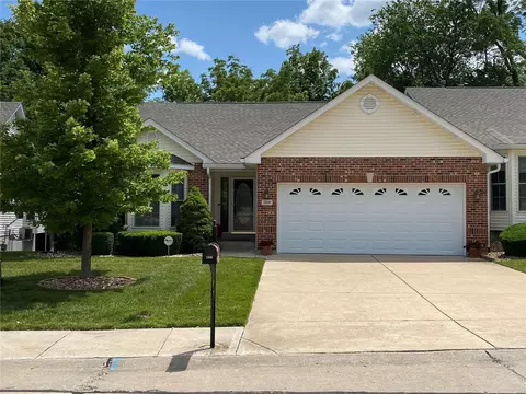 1108 Villa Flora Dr #47A, O'fallon, MO 63366