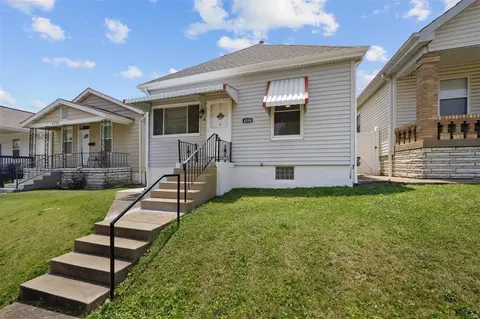 4354 Wallace St, Saint Louis, MO 63116