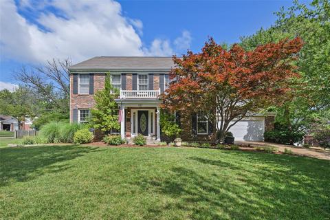 137 White Tree Ln, Ballwin, MO 63011 photo 2