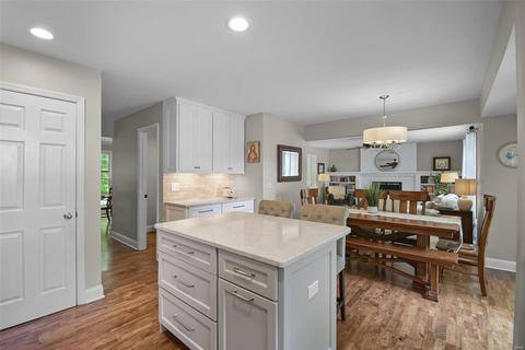 137 White Tree Ln, Ballwin, MO 63011 photo 17