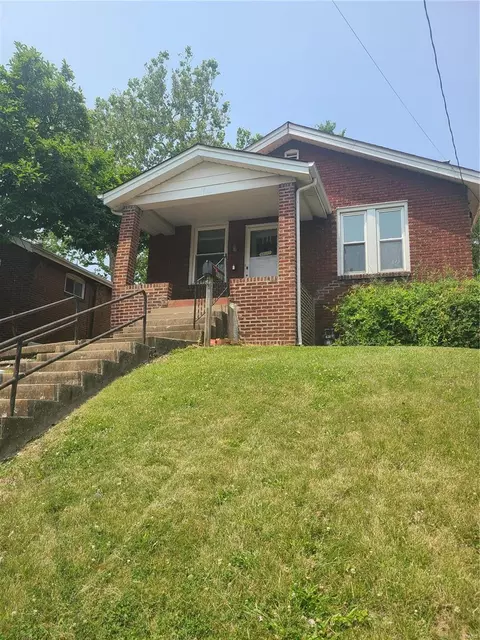 1709 Yale Ave, Richmond Heights, MO 63117