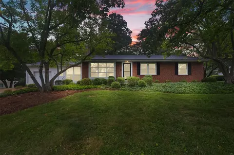 22 Branford Dr, Saint Louis, MO 63132