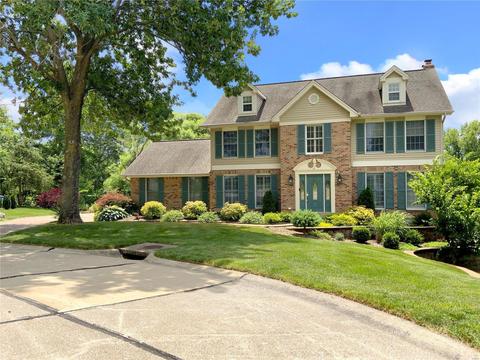 12 Hastings Ct, Saint Charles, MO 63301
