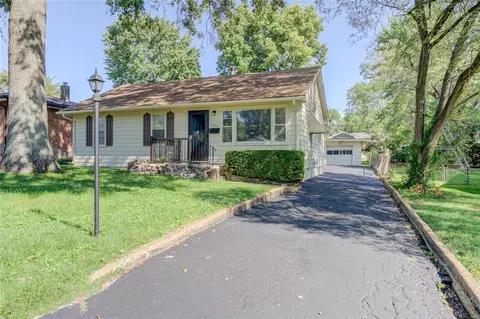 9215 Bobb Ave, Saint Louis, MO 63114