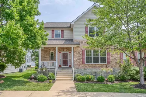 773 Queens Court Pl, Saint Peters, MO 63376