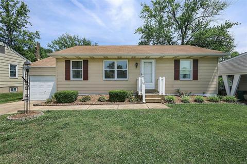 10937 Coral Ridge Dr, Saint Louis, MO 63123