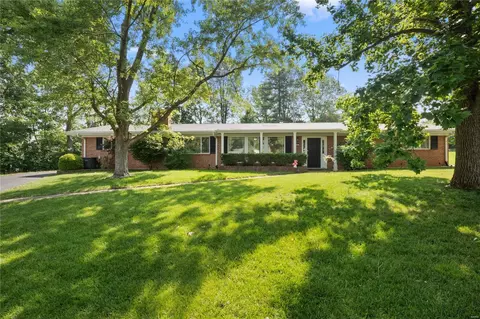 47 Rae Ct, Saint Louis, MO 63146