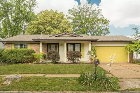 267 Aspen Village Dr, Ballwin, MO 63021