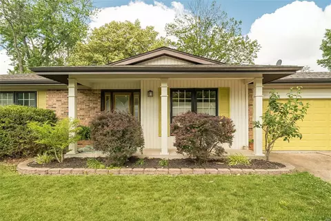 267 Aspen Village Dr, Ballwin, MO 63021 photo 3