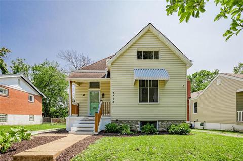 7012 Pernod Ave, Saint Louis, MO 63139