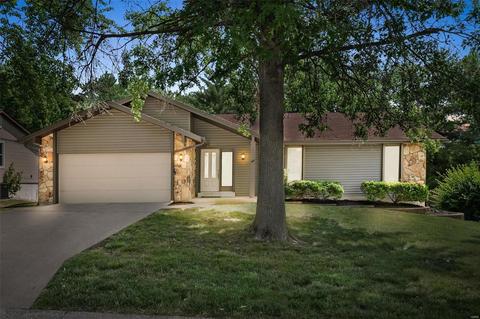 8 Ardwick Dr, Saint Peters, MO 63376