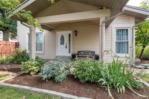 2529 Westglen Farms Dr, Wildwood, MO 63011
