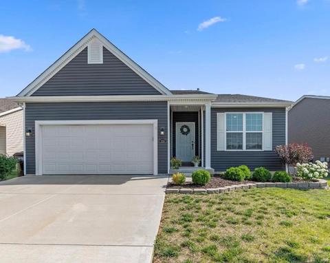 316 Valley Bluff Dr, Wentzville, MO 63385