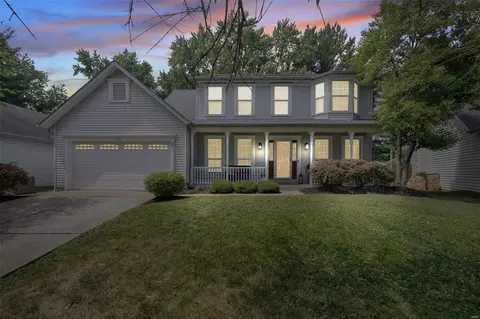1657 Cobblestone Creek Dr, Florissant, MO 63031