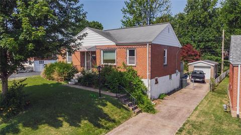 9841 Huntingdon Ln, Saint Louis, MO 63123