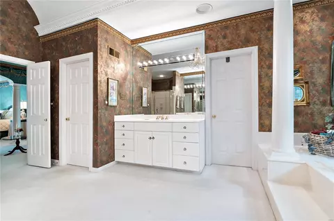 678 Kiefer Creek Rd, Ballwin, MO 63021 photo 31
