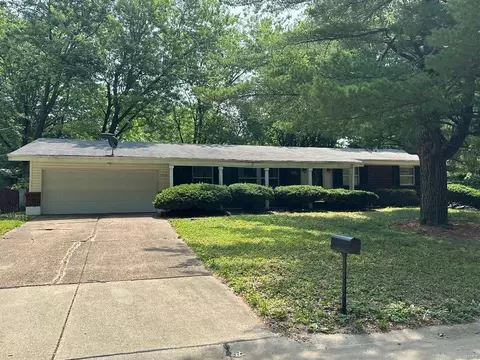 11526 Raymond Ave, Saint Louis, MO 63138