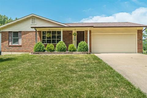 38 Sunny View Dr, Saint Peters, MO 63376