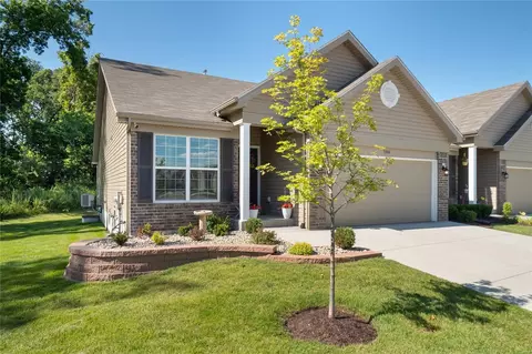 5300 Lakepath Way, Eureka, MO 63025 photo 2