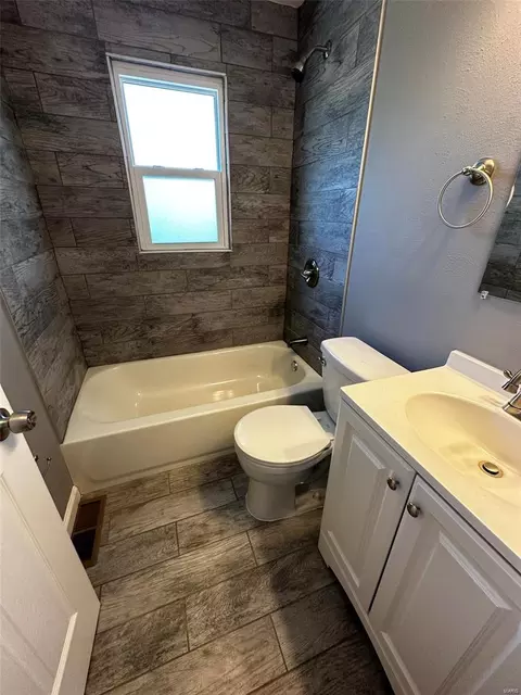 9637 Echo Ln, Saint Louis, MO 63114 photo 8