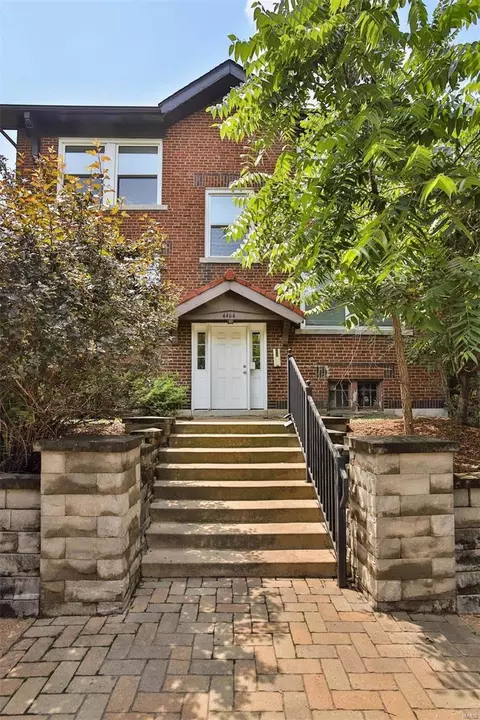4464 Shaw Blvd, Saint Louis, MO 63110