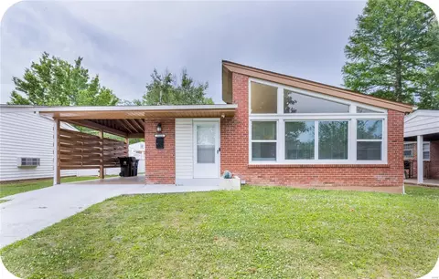7115 Willow Tree, University City, MO 63130
