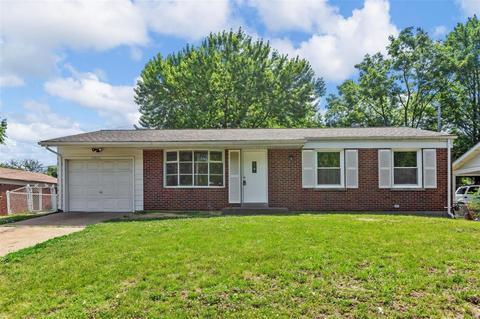 10652 Trask Dr, Saint Louis, MO 63136