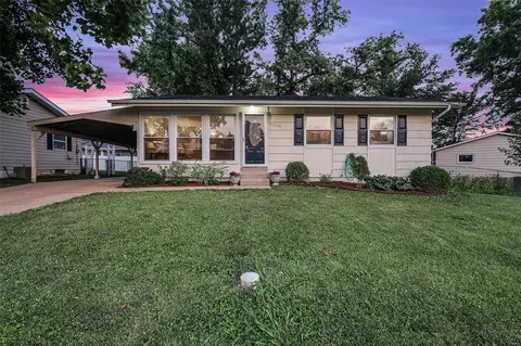 11346 Ranger Dr, Saint Louis, MO 63128